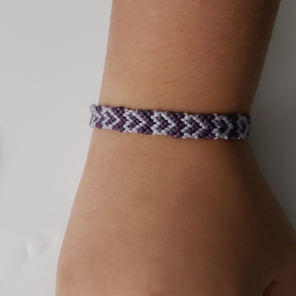 Handmade heart pattern braclet